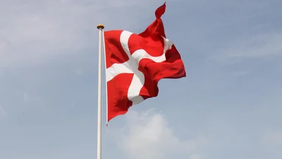 Sæt kryds i kalenderen: Grundlovsmøde i parken